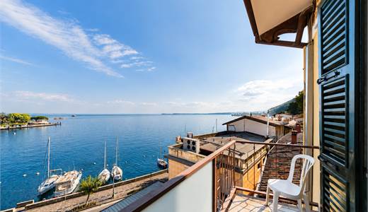 HOTEL VISTA LAGO